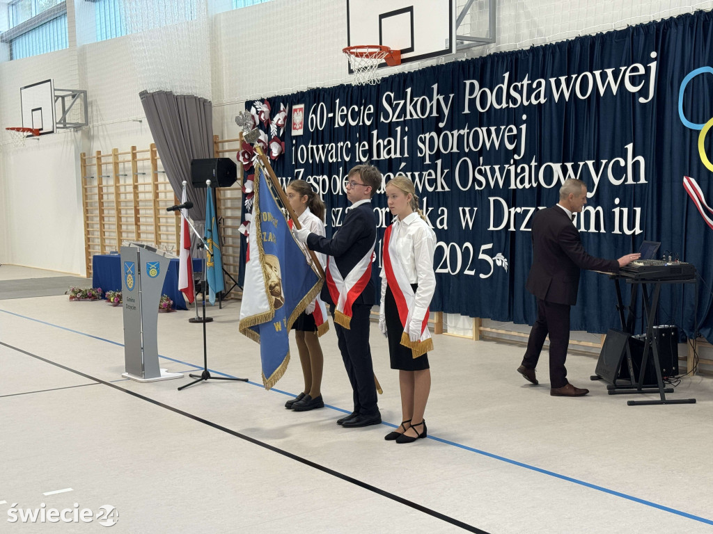 Otwarcie hali i 60-lecie szkoły w Drzycimiu