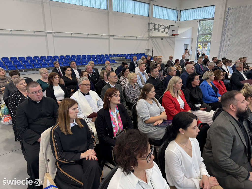 Otwarcie hali i 60-lecie szkoły w Drzycimiu