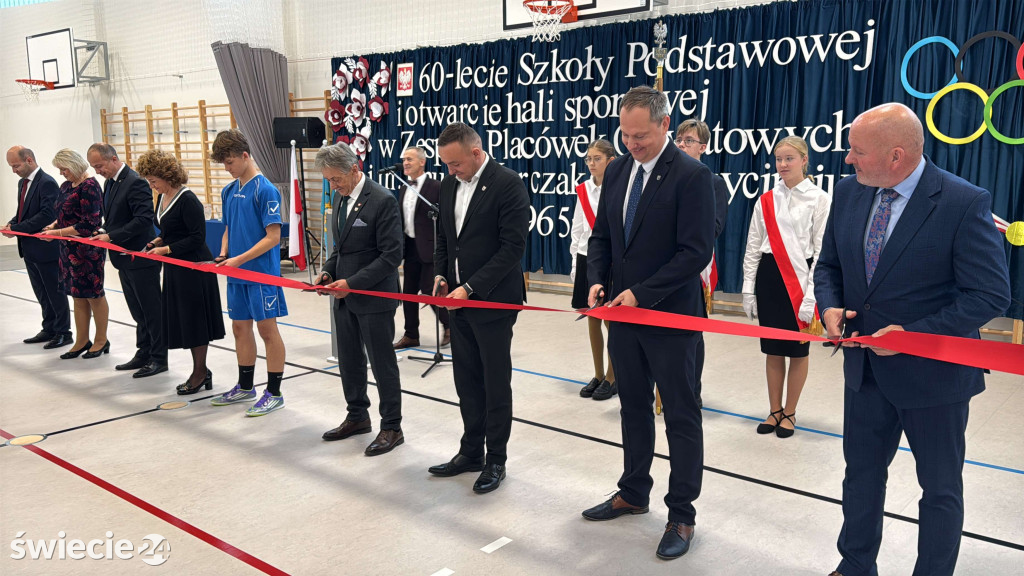 Otwarcie hali i 60-lecie szkoły w Drzycimiu