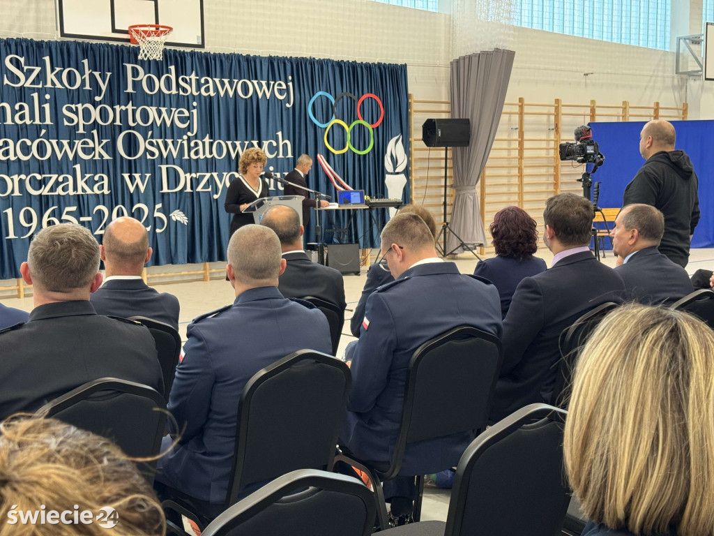 Otwarcie hali i 60-lecie szkoły w Drzycimiu
