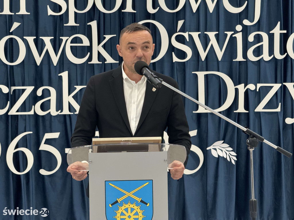 Otwarcie hali i 60-lecie szkoły w Drzycimiu