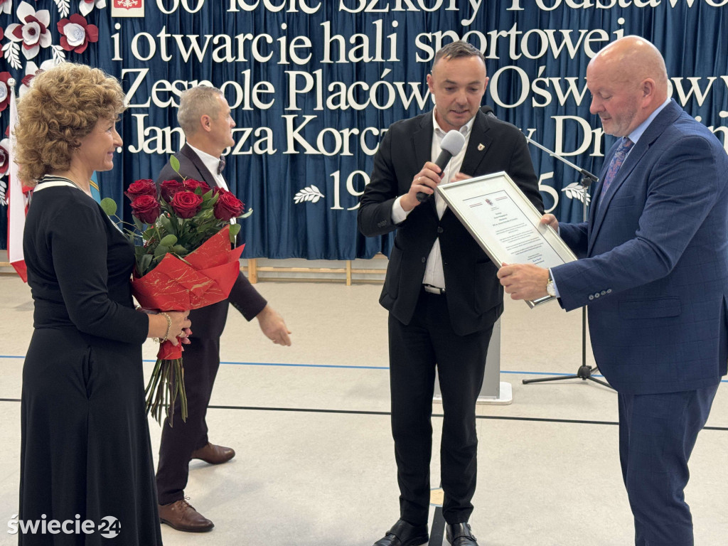Otwarcie hali i 60-lecie szkoły w Drzycimiu