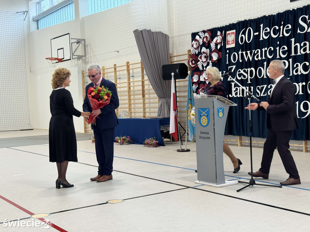 Otwarcie hali i 60-lecie szkoły w Drzycimiu