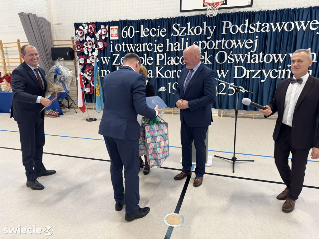 Otwarcie hali i 60-lecie szkoły w Drzycimiu