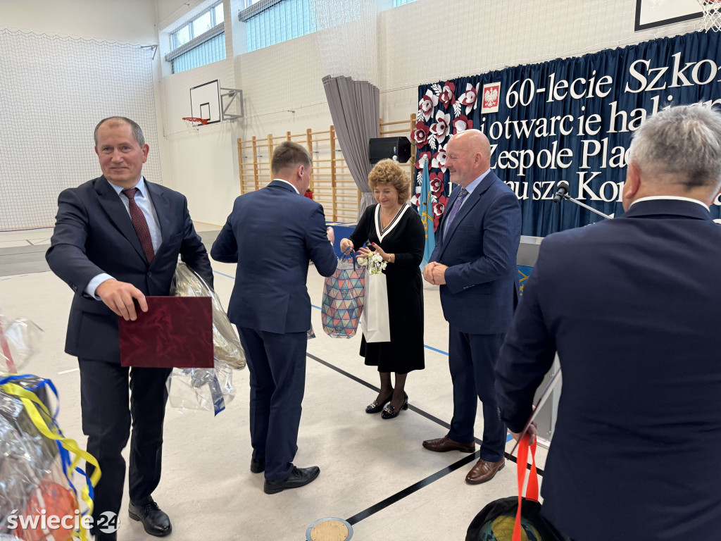 Otwarcie hali i 60-lecie szkoły w Drzycimiu
