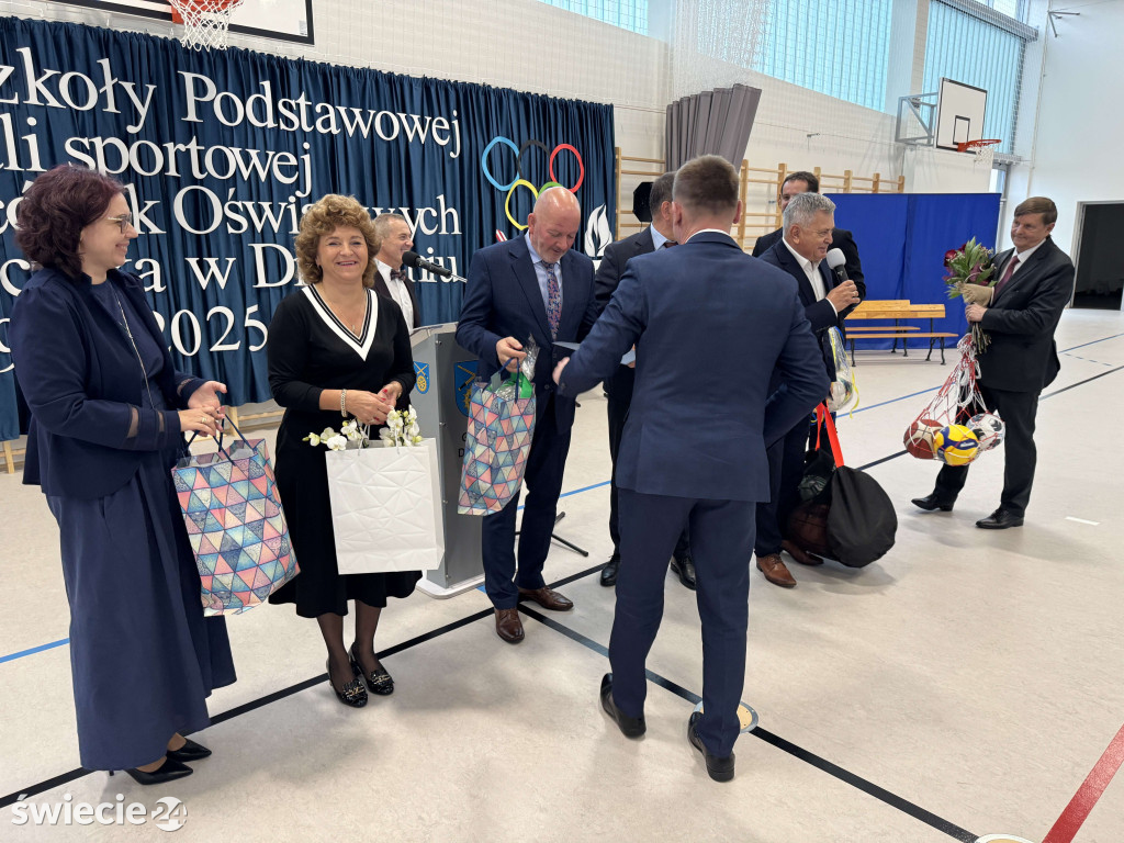 Otwarcie hali i 60-lecie szkoły w Drzycimiu