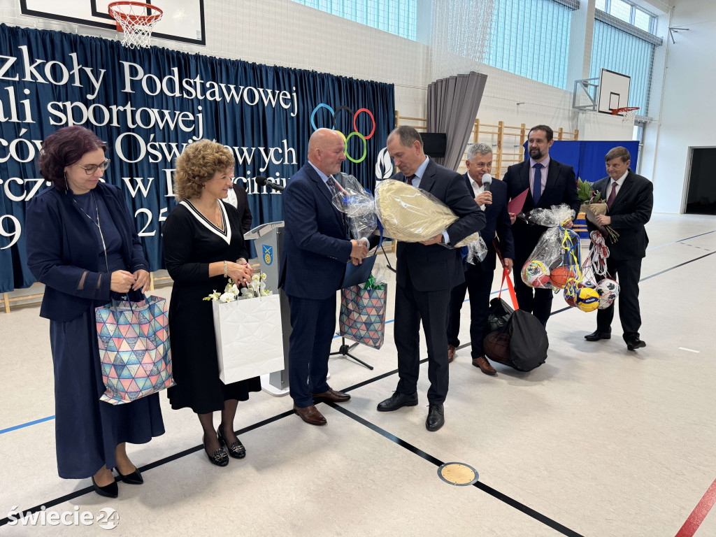 Otwarcie hali i 60-lecie szkoły w Drzycimiu
