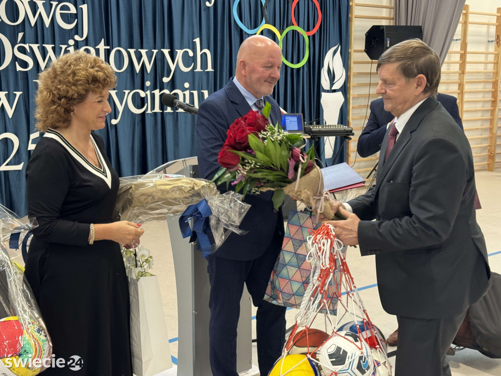 Otwarcie hali i 60-lecie szkoły w Drzycimiu