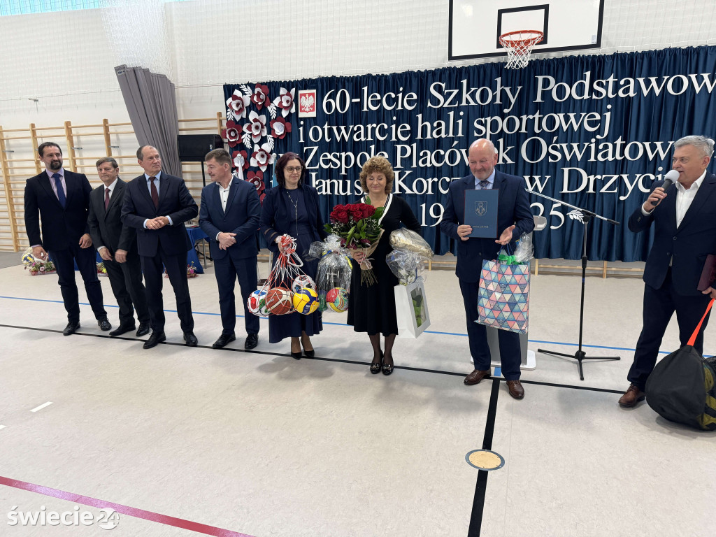 Otwarcie hali i 60-lecie szkoły w Drzycimiu