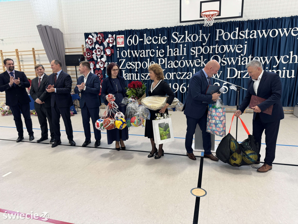 Otwarcie hali i 60-lecie szkoły w Drzycimiu