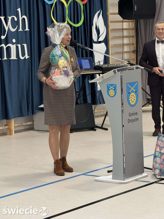 Otwarcie hali i 60-lecie szkoły w Drzycimiu