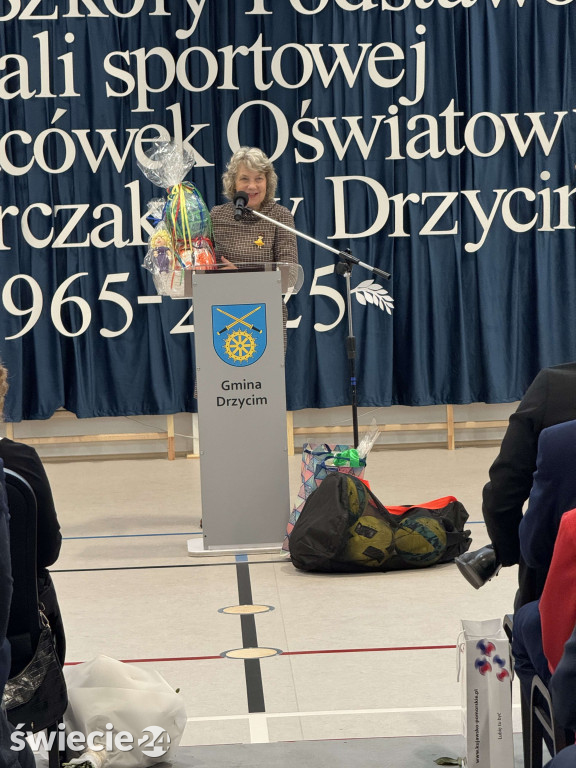 Otwarcie hali i 60-lecie szkoły w Drzycimiu