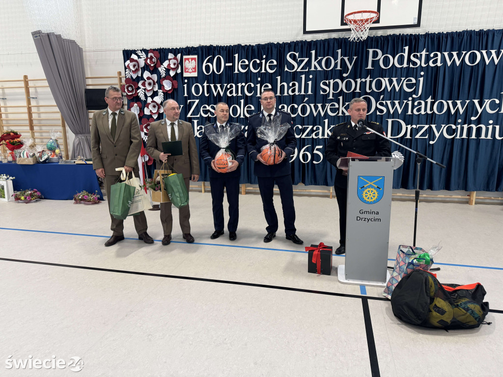 Otwarcie hali i 60-lecie szkoły w Drzycimiu