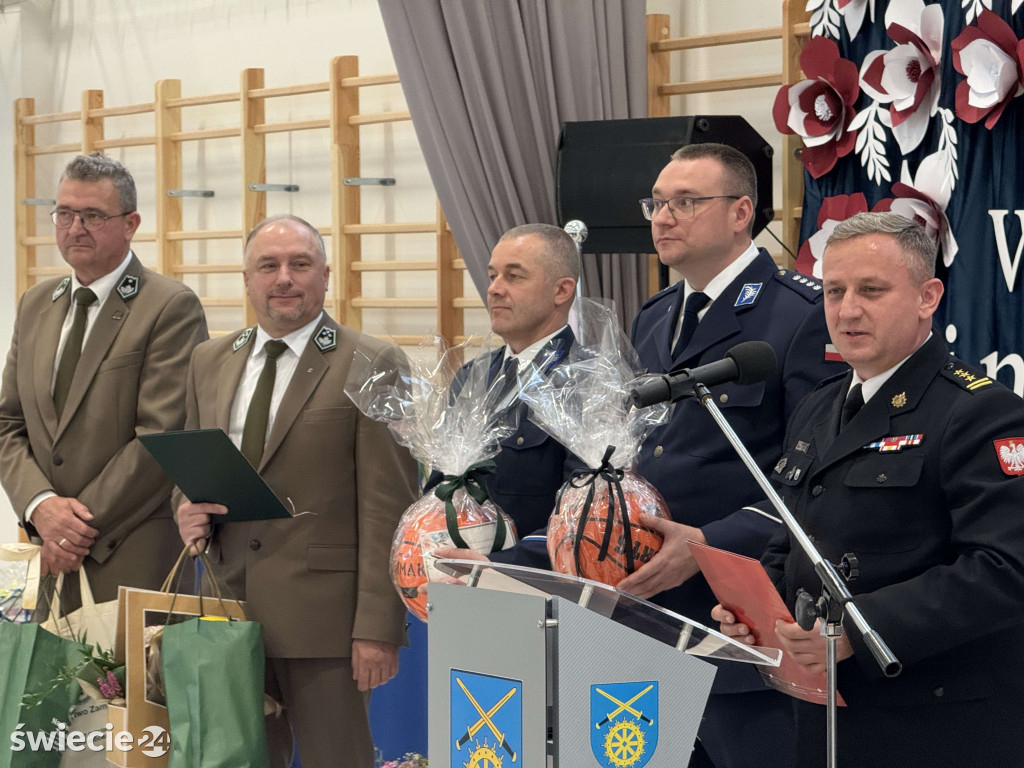 Otwarcie hali i 60-lecie szkoły w Drzycimiu