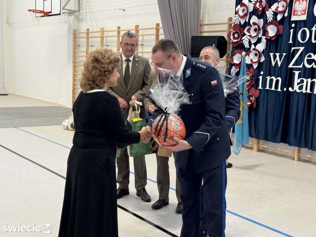 Otwarcie hali i 60-lecie szkoły w Drzycimiu