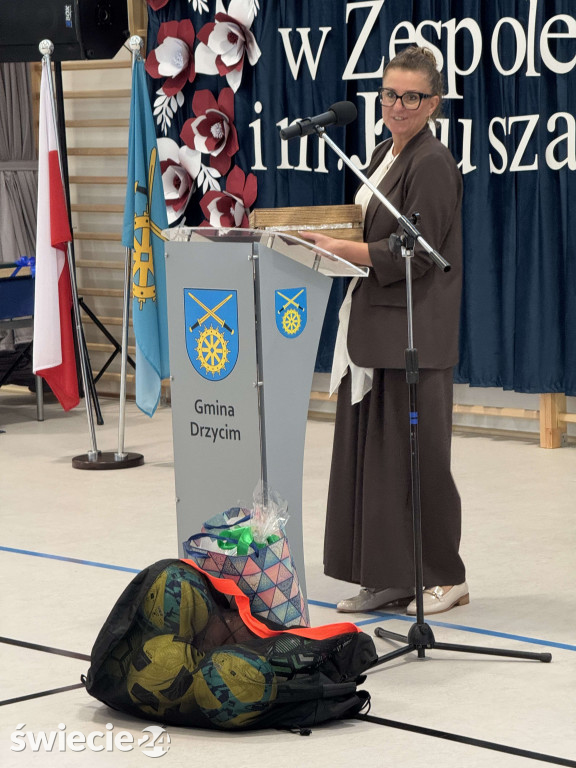 Otwarcie hali i 60-lecie szkoły w Drzycimiu