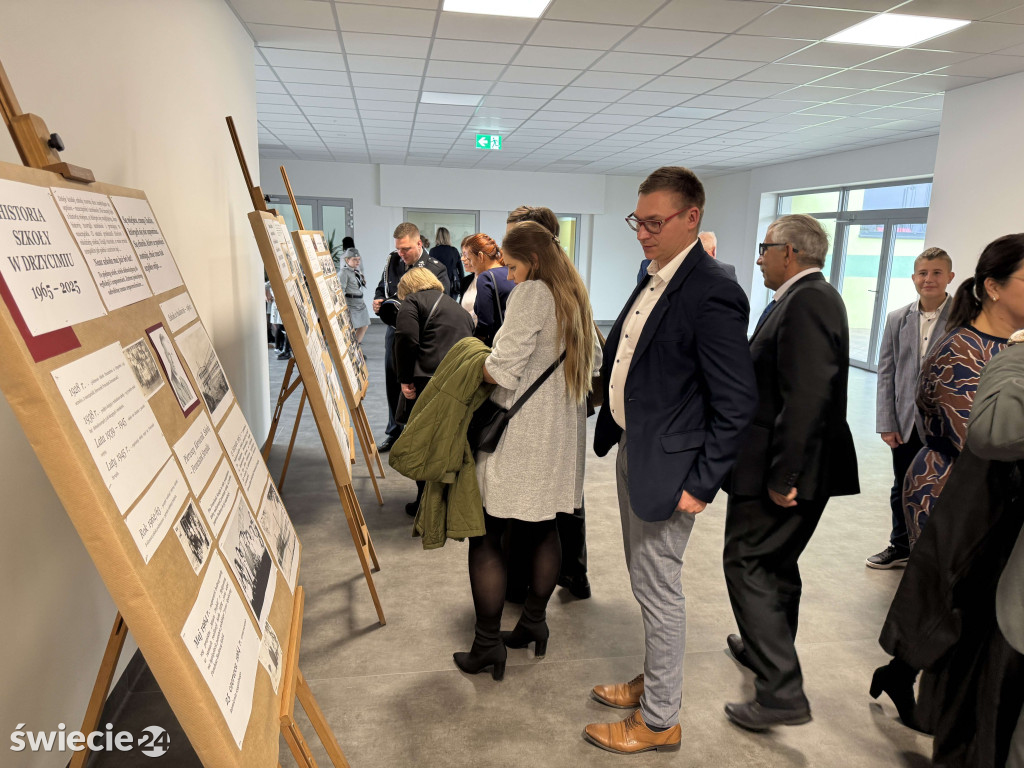 Otwarcie hali i 60-lecie szkoły w Drzycimiu