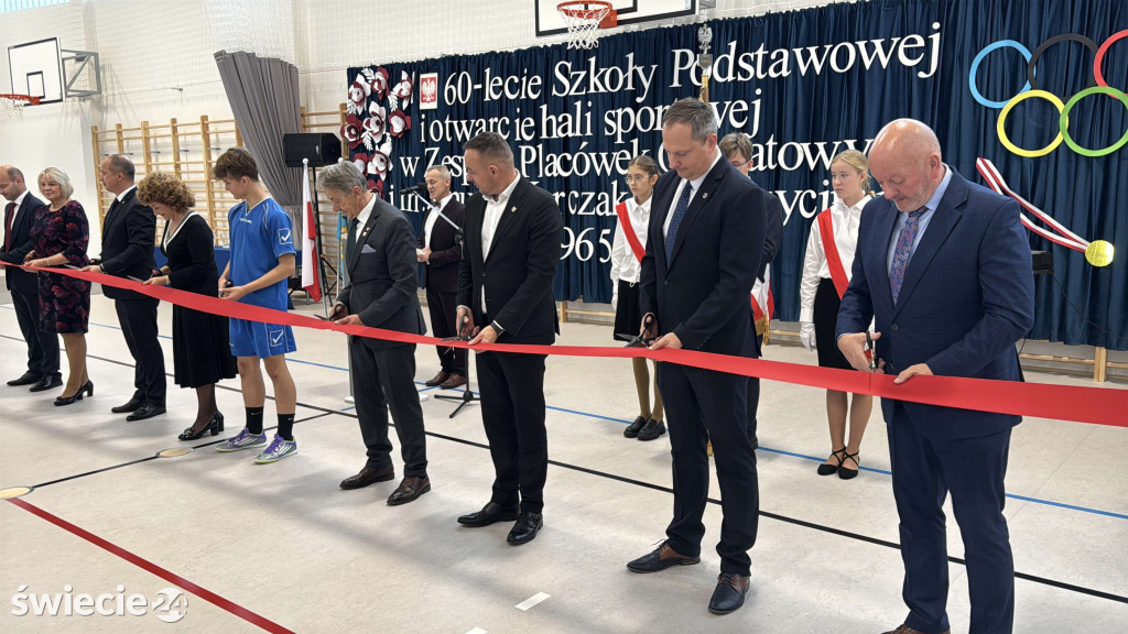 Otwarcie hali i 60-lecie szkoły w Drzycimiu