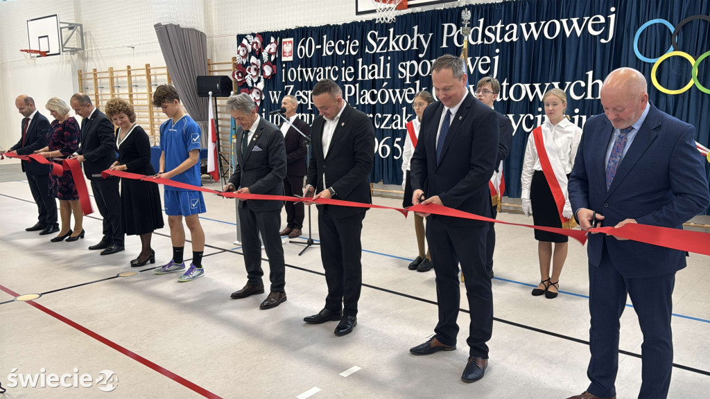 Otwarcie hali i 60-lecie szkoły w Drzycimiu