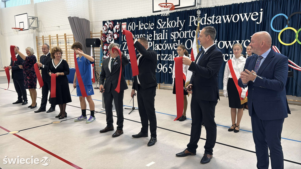 Otwarcie hali i 60-lecie szkoły w Drzycimiu