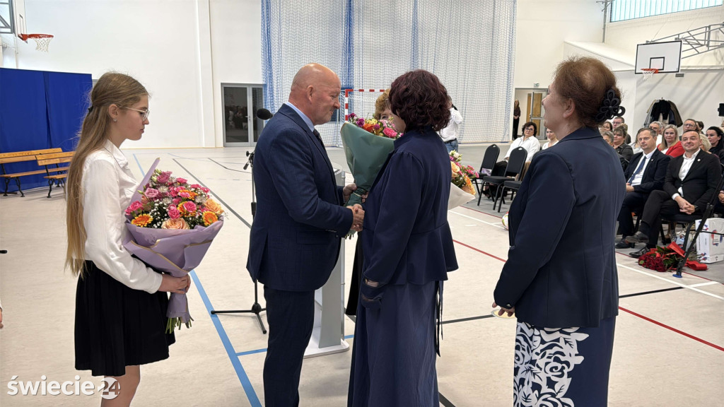 Otwarcie hali i 60-lecie szkoły w Drzycimiu