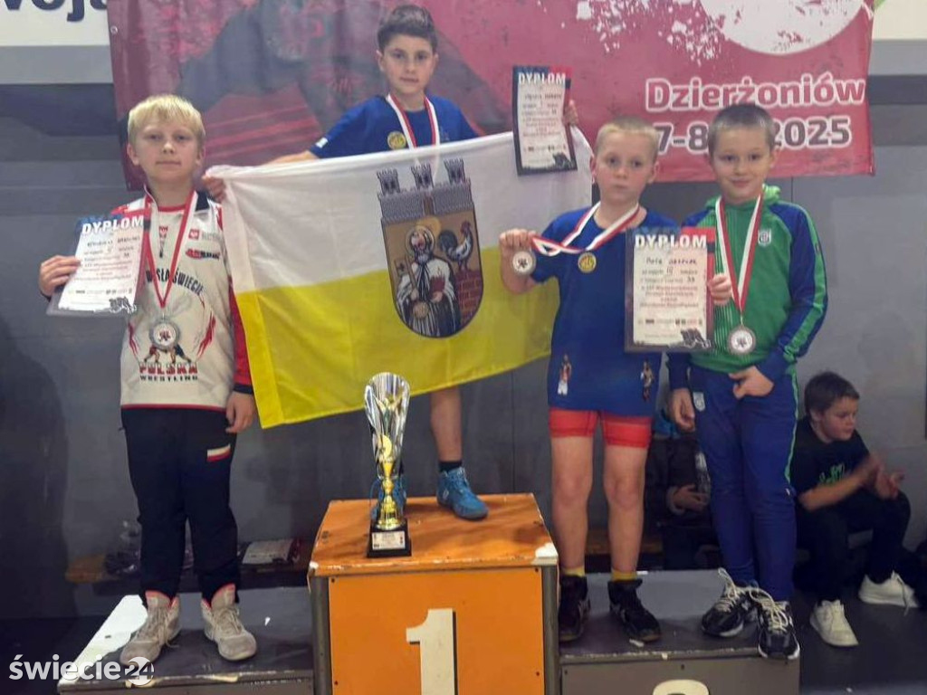 Zapaśnicy ze Świecia złotymi medalistami