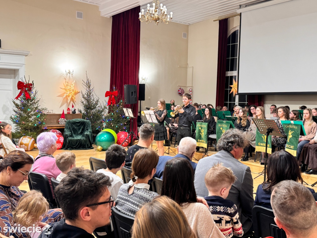 Świąteczne spotkanie z orkistrą