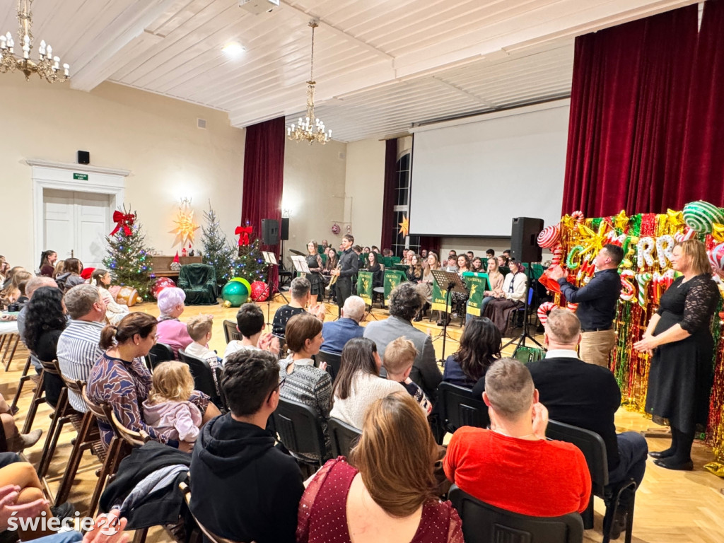 Świąteczne spotkanie z orkistrą