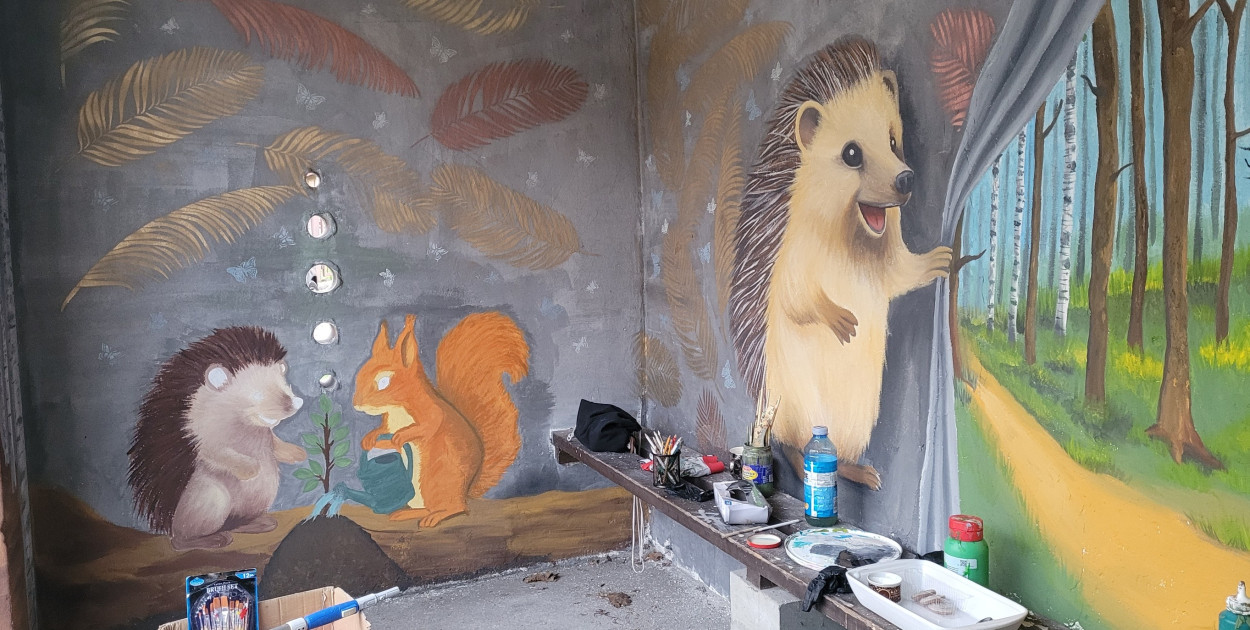 Jeże z gminy Jeżewo zdobią przystanki