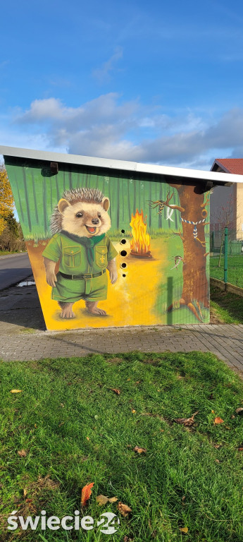 Jeże z gminy Jeżewo zdobią przystanki