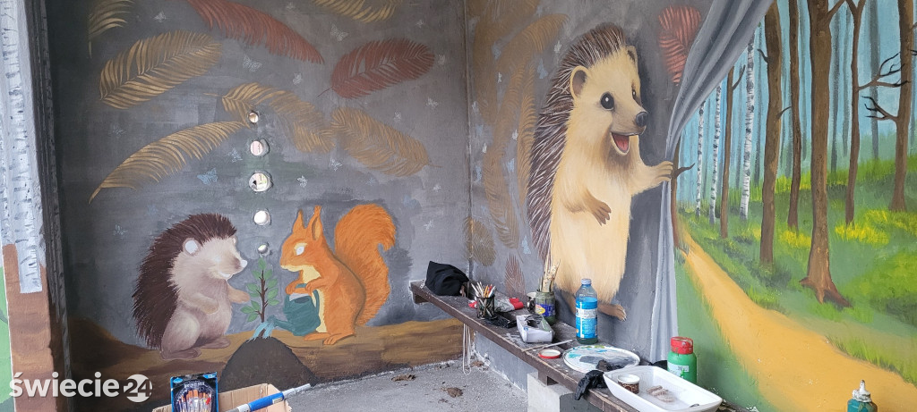 Jeże z gminy Jeżewo zdobią przystanki