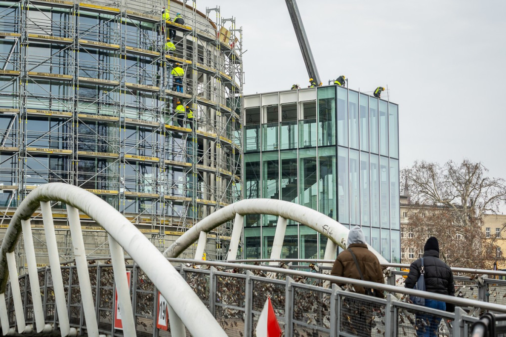 Opera Nova: inwestycja na finiszu