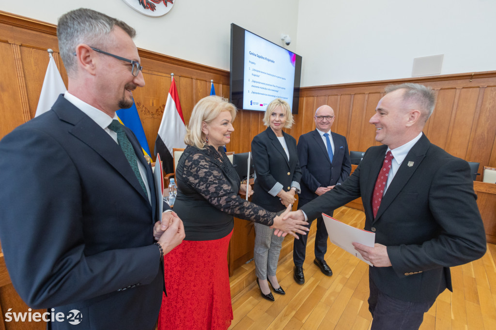 Unijne miliony dla regionu. Powiat Świecki wyremontuje strażnicę