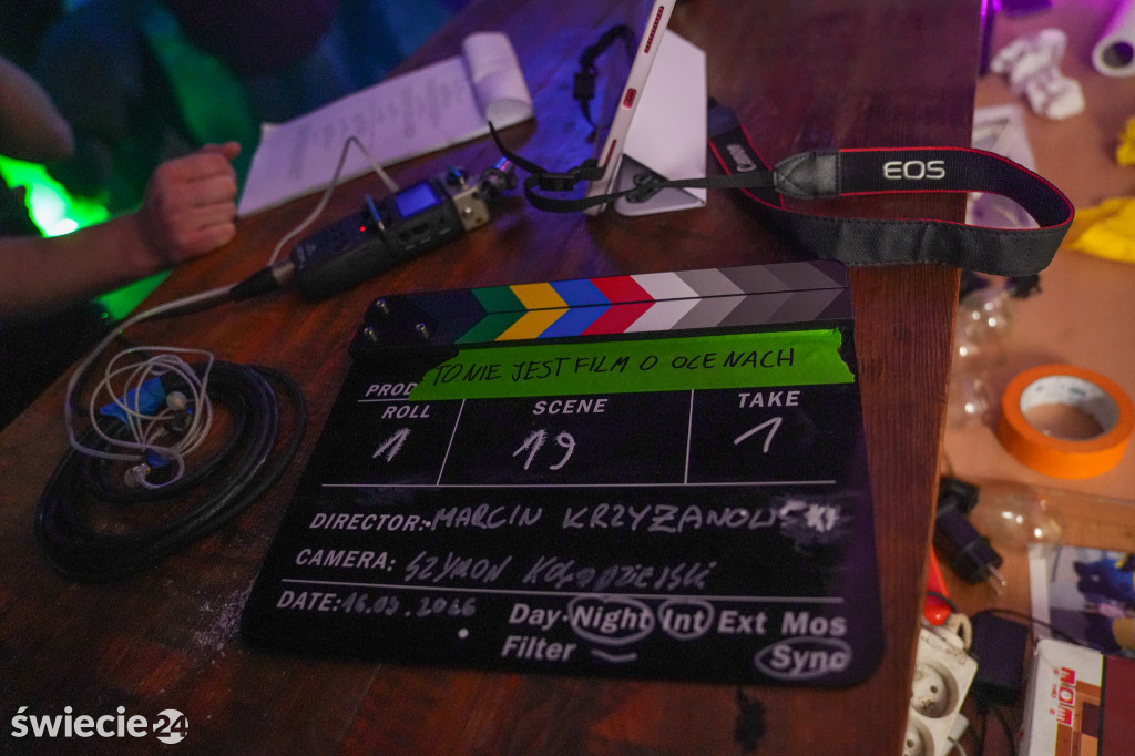 Zaglądamy za kulisy filmu o „czerwonym” ogólniaku