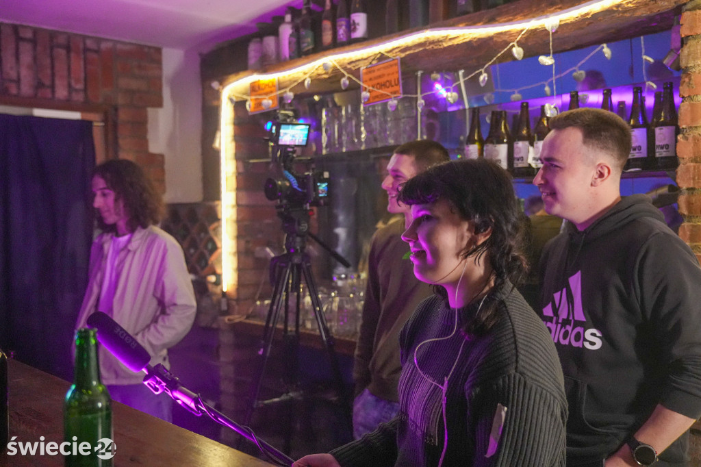 Zaglądamy za kulisy filmu o „czerwonym” ogólniaku