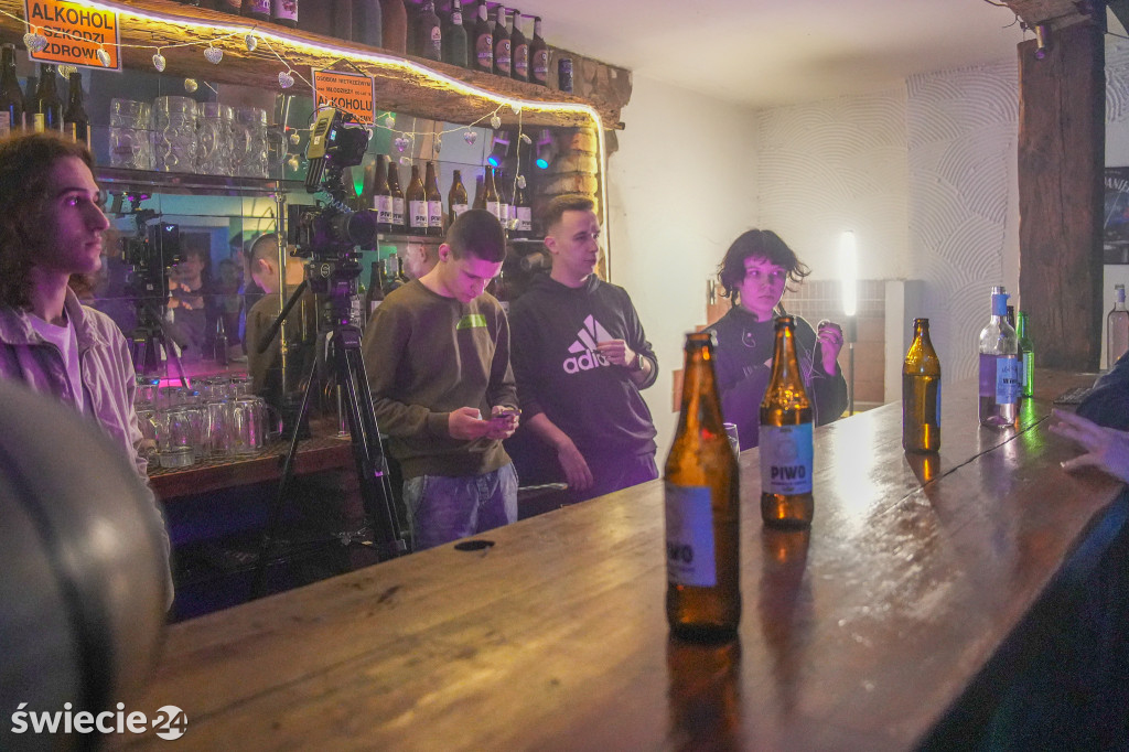 Zaglądamy za kulisy filmu o „czerwonym” ogólniaku