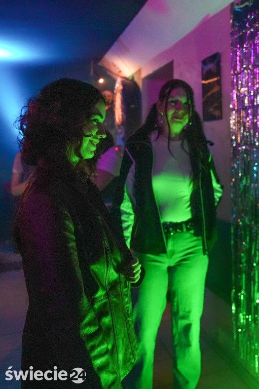 Zaglądamy za kulisy filmu o „czerwonym” ogólniaku