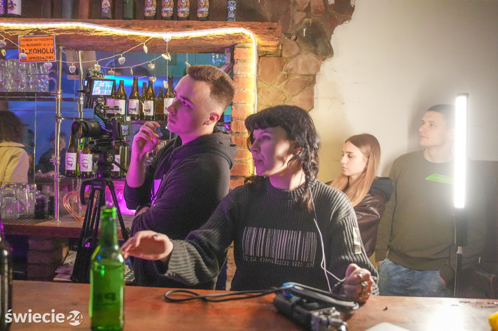 Zaglądamy za kulisy filmu o „czerwonym” ogólniaku