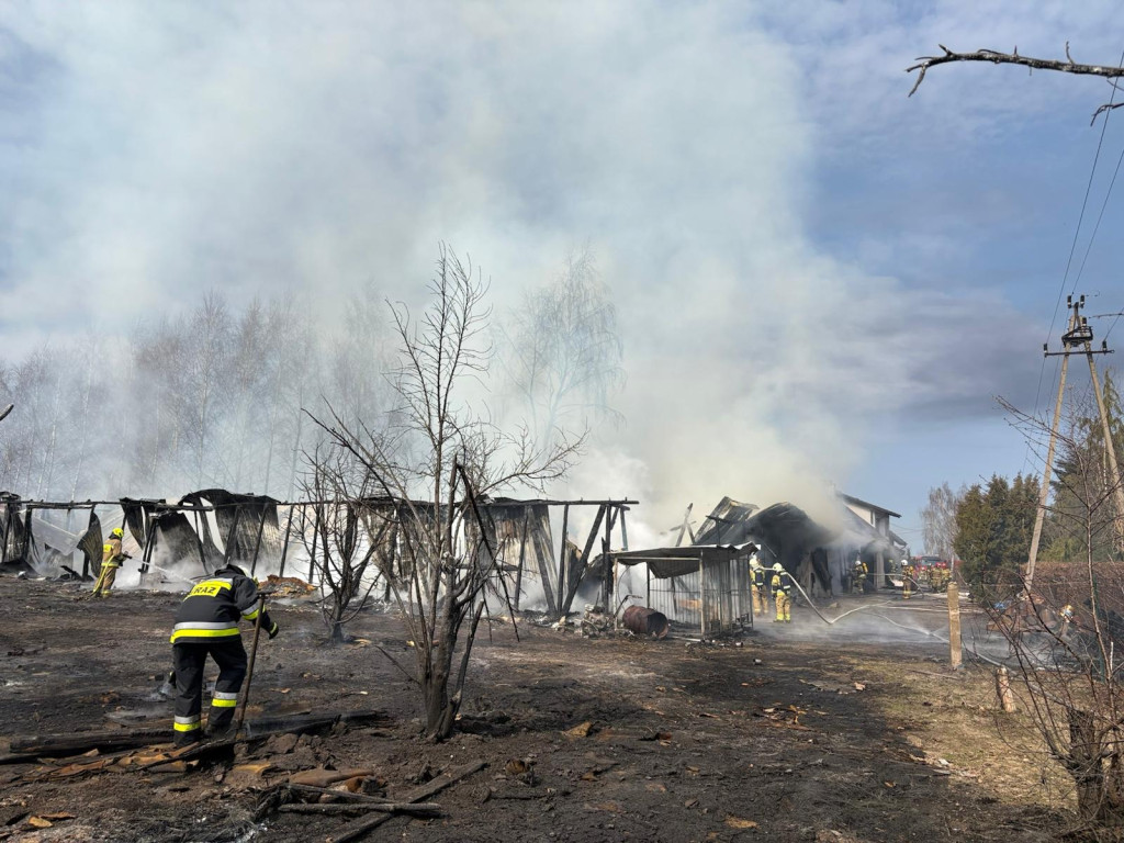 Ogromny pożar w Chełmnie. Dym widoczny z daleka