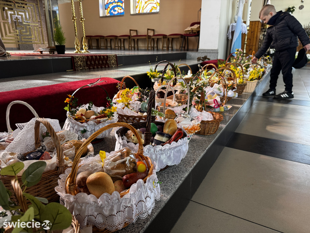 Święcenie pokarmów w Przechowie