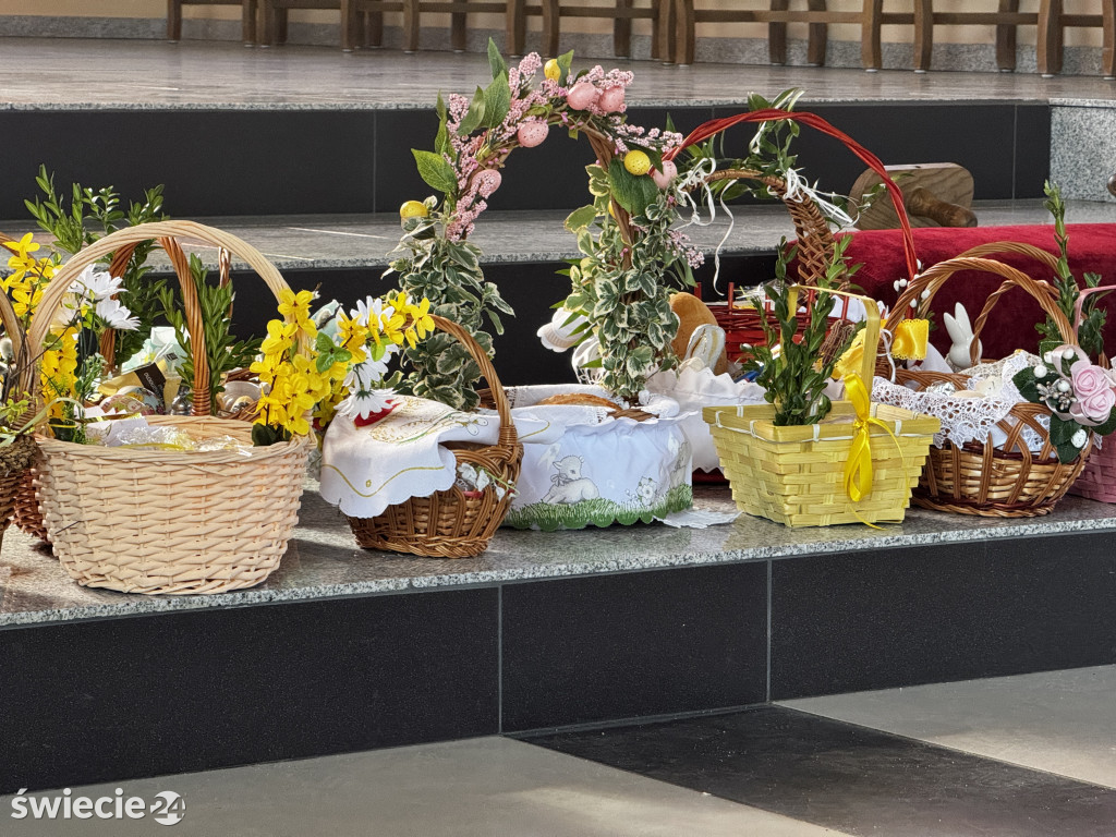 Święcenie pokarmów w Przechowie