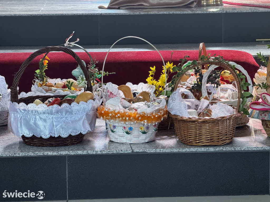 Święcenie pokarmów w Przechowie