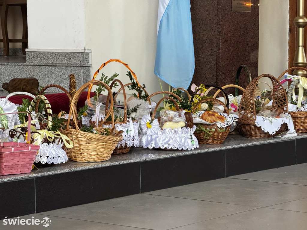 Święcenie pokarmów w Przechowie