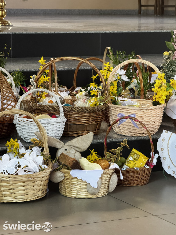 Święcenie pokarmów w Przechowie