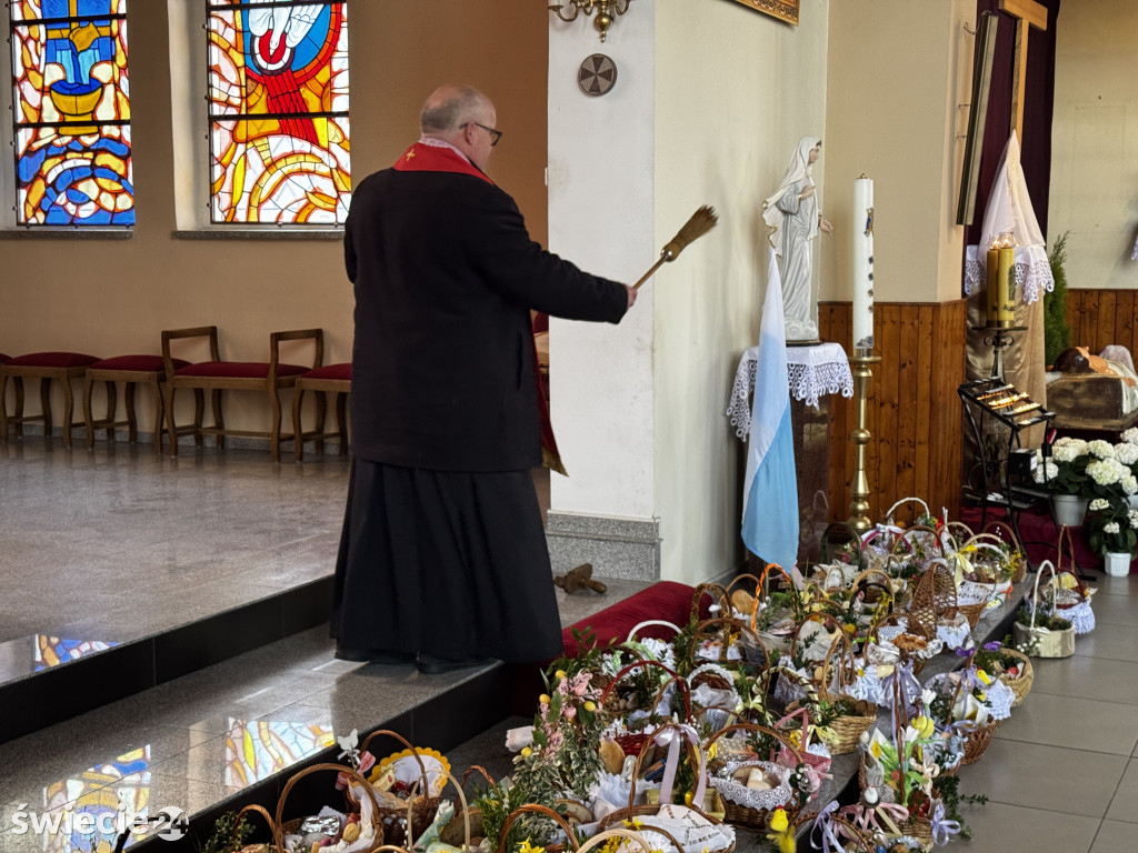 Święcenie pokarmów w Przechowie