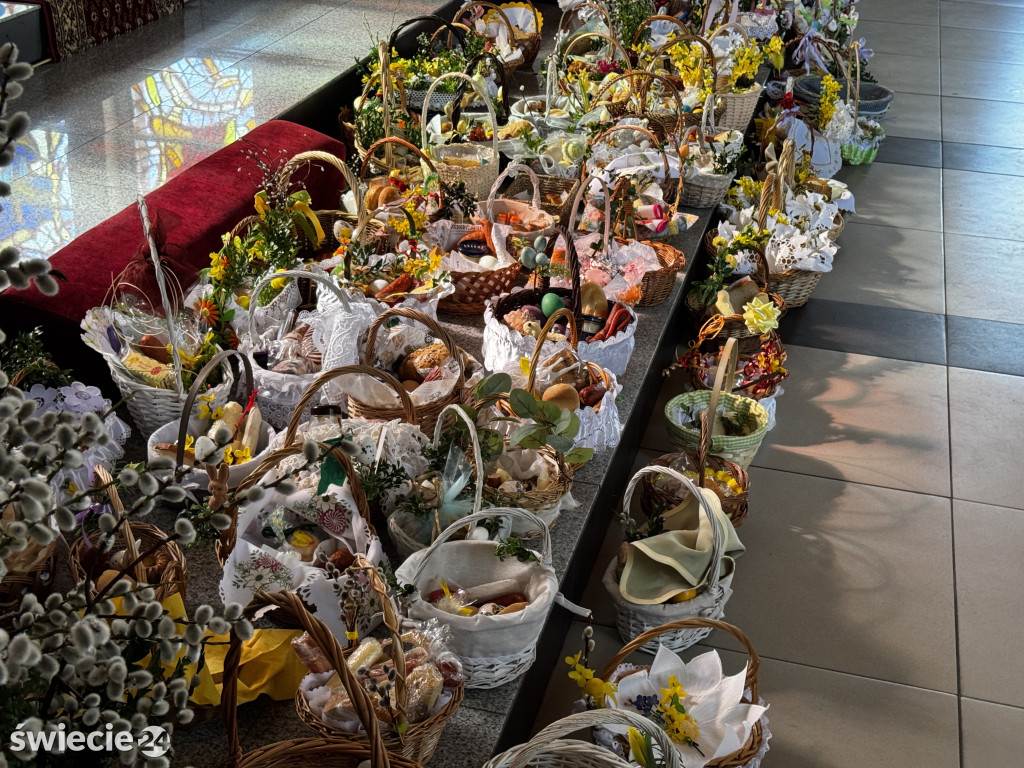 Święcenie pokarmów w Przechowie