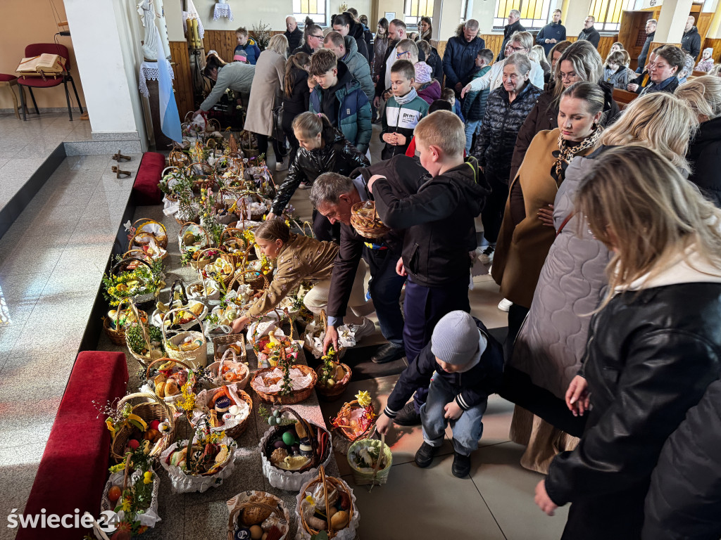 Święcenie pokarmów w Przechowie
