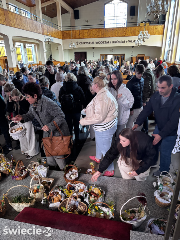 Święcenie pokarmów w Przechowie