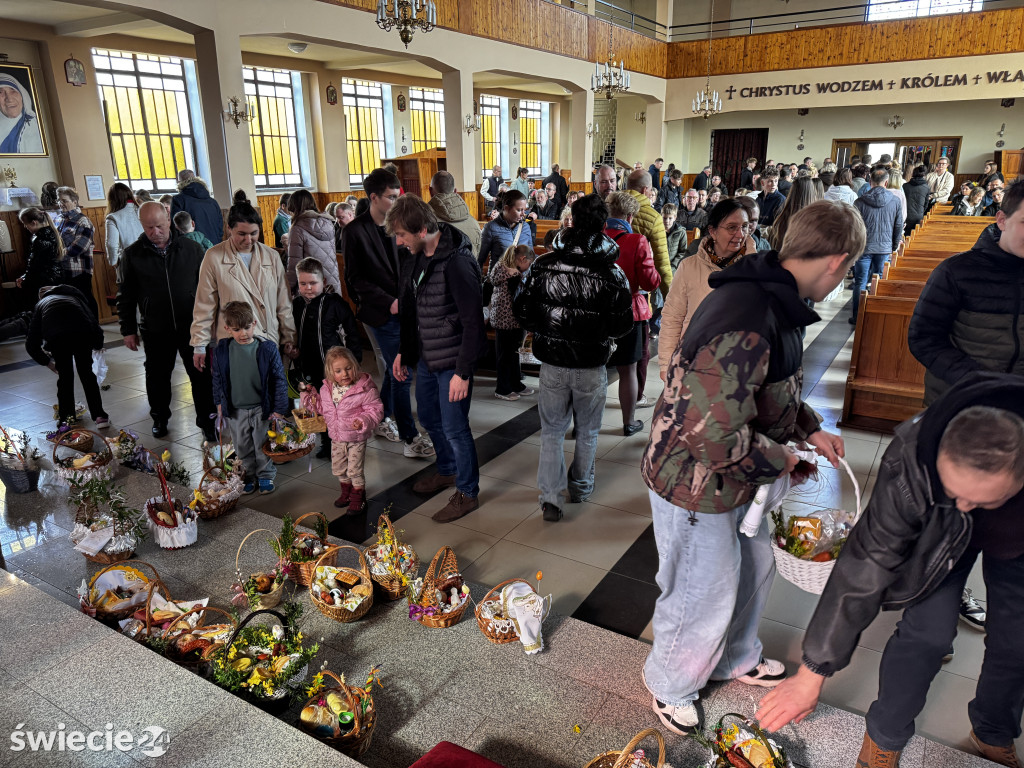 Święcenie pokarmów w Przechowie