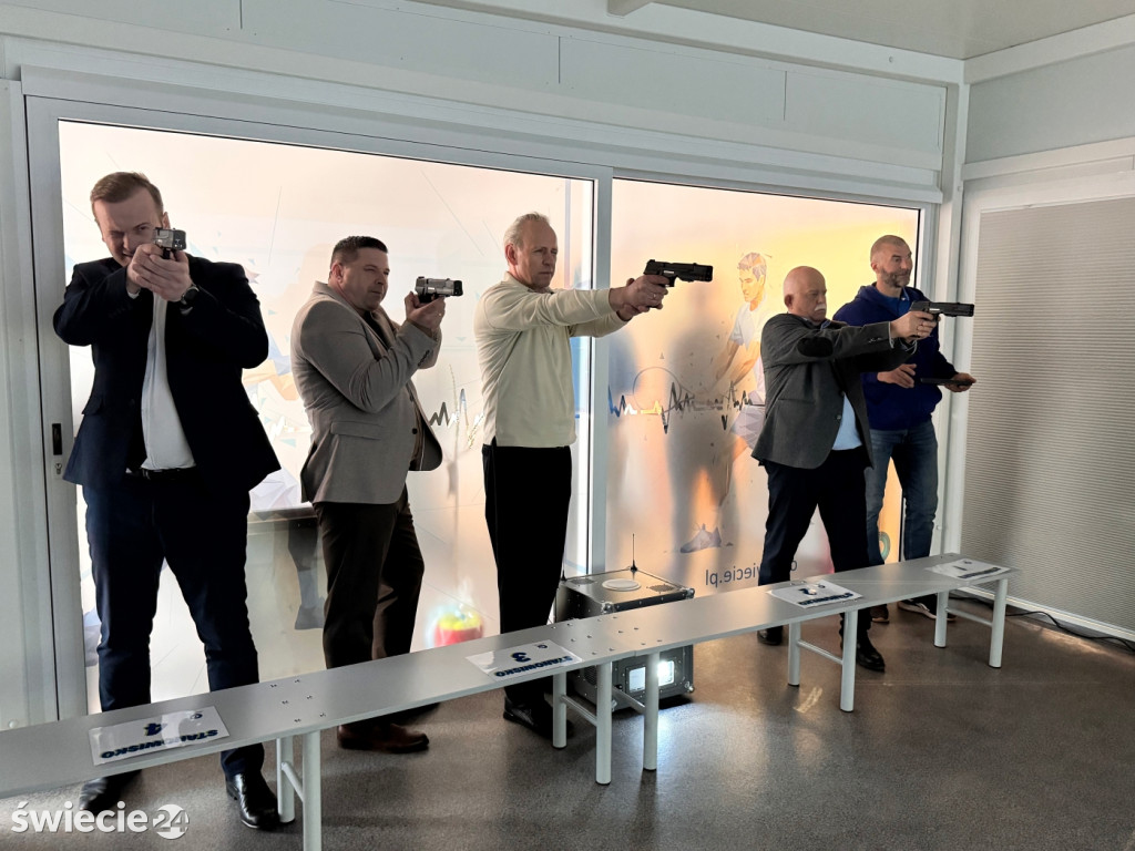 Kryty kort w Świeciu wreszcie otwarty